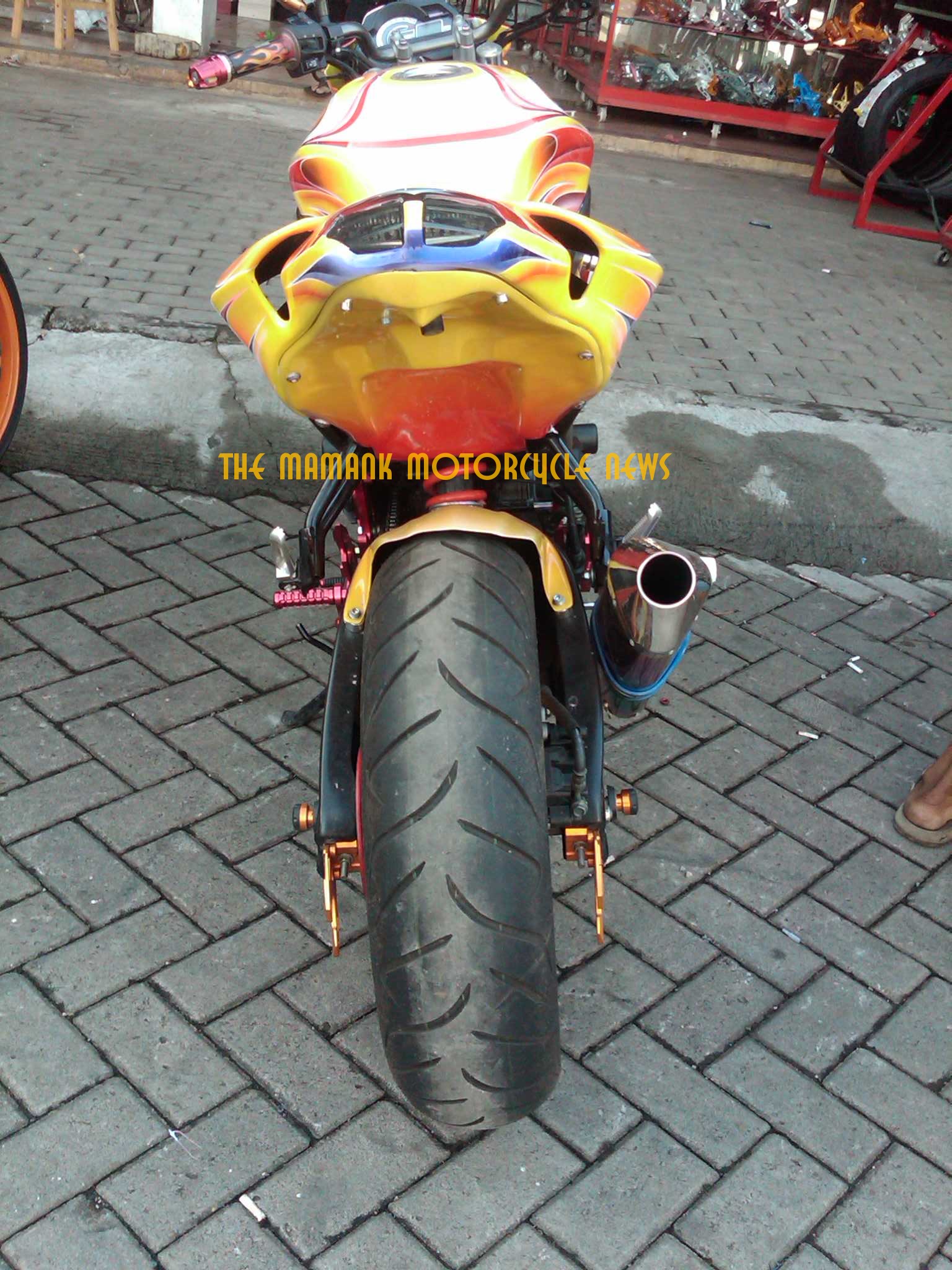 Gambar Modifikasi Yamaha Byson Street Fighter Ducati Terbaru